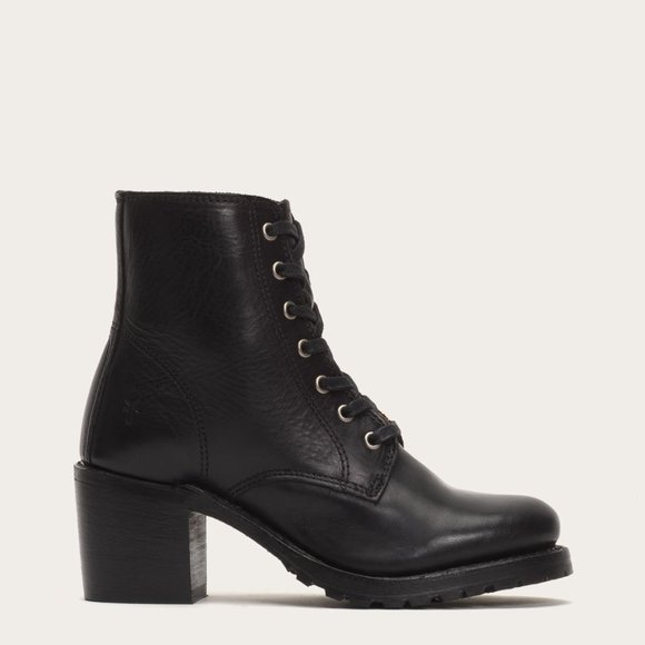 Frye Sabrina 6G Black Lace Up Combat Ankle Bootie - Picture 2 of 16